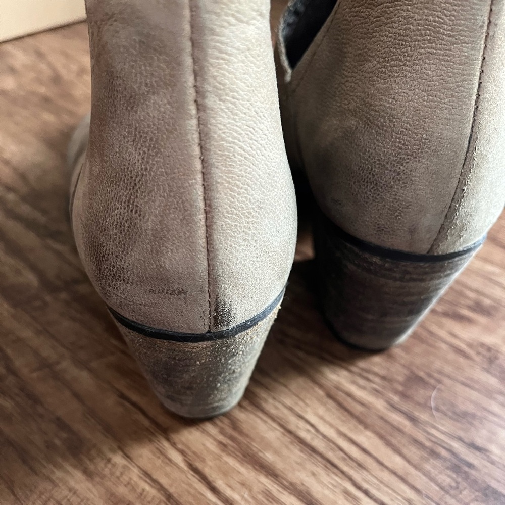 Short Booties - Picture 2 of 6